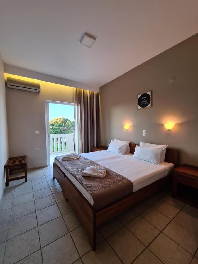 Abella Hotel Agia Marina  Ngoại thất bức ảnh